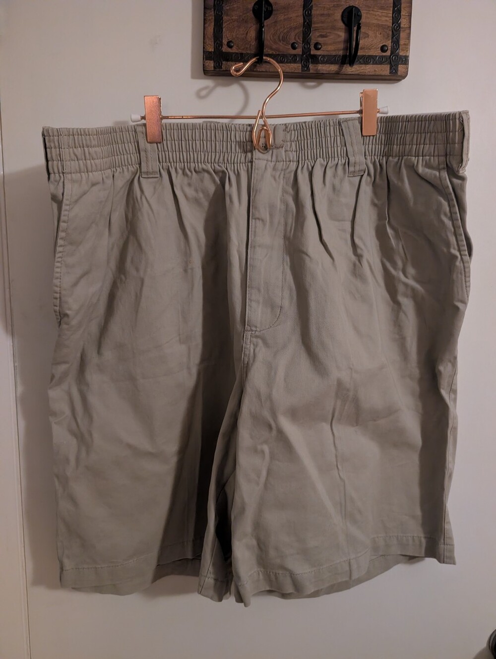 New Harbor Bay Mens Shorts Beige Elastic Waist Khaki Chino Size 1XL NWT